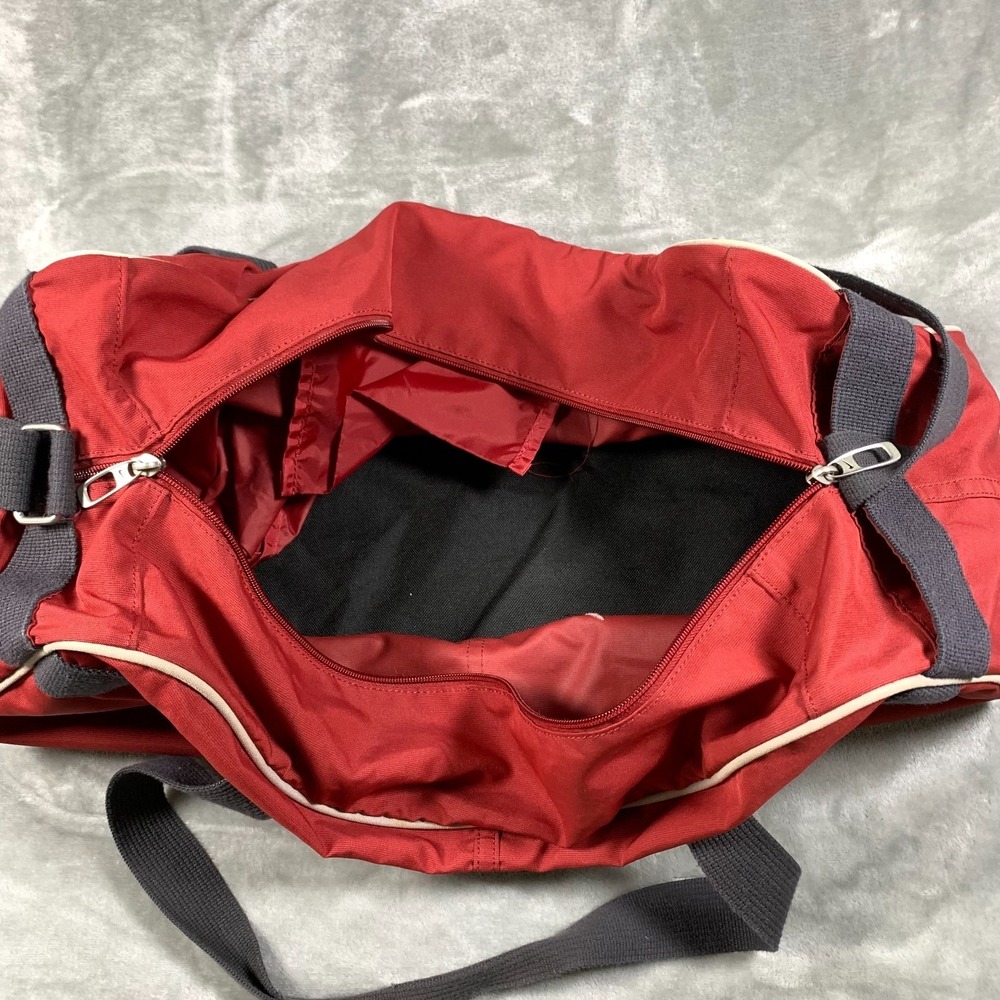 Vintage Nike Duffle Bag Adjustable Strap Gym Swoosh Embroidered 90s Travel Y2K - Picture 11 of 14